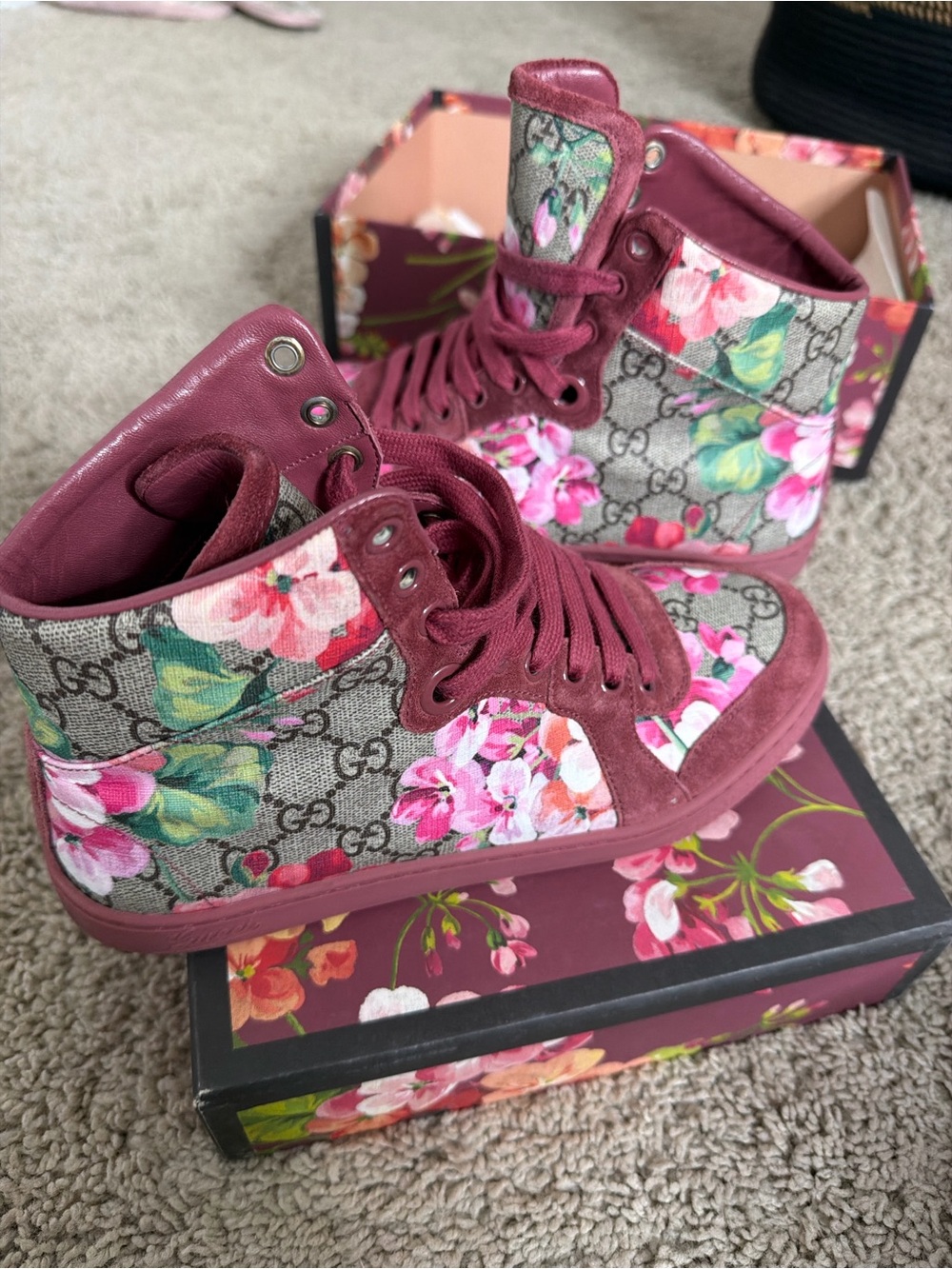 Gucci Floral GG High-Top Sneakers in Burgundy and Pink - Picture 3 of 6